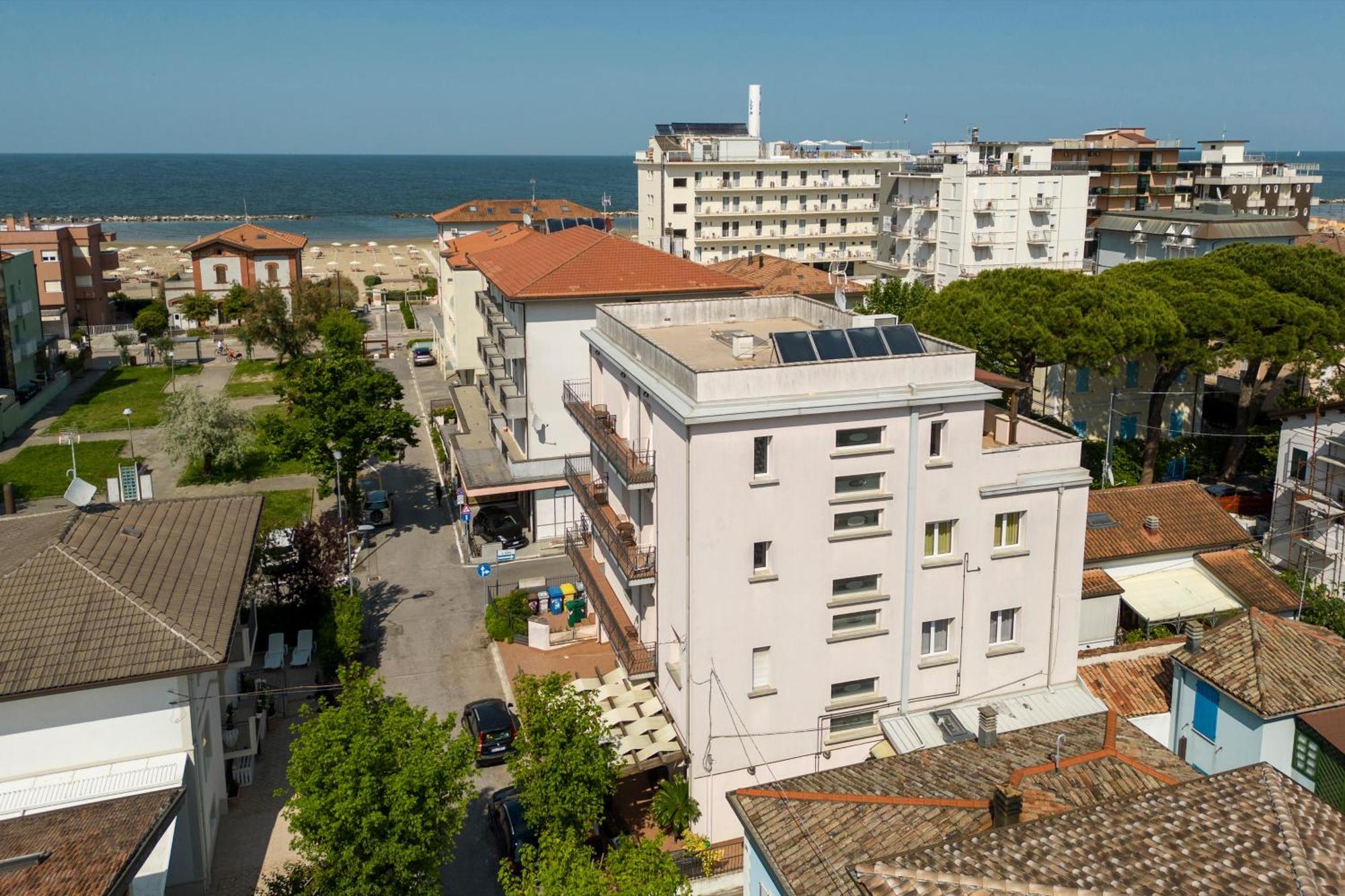 Residence Tre Trilo&Suites Rimini Exterior foto