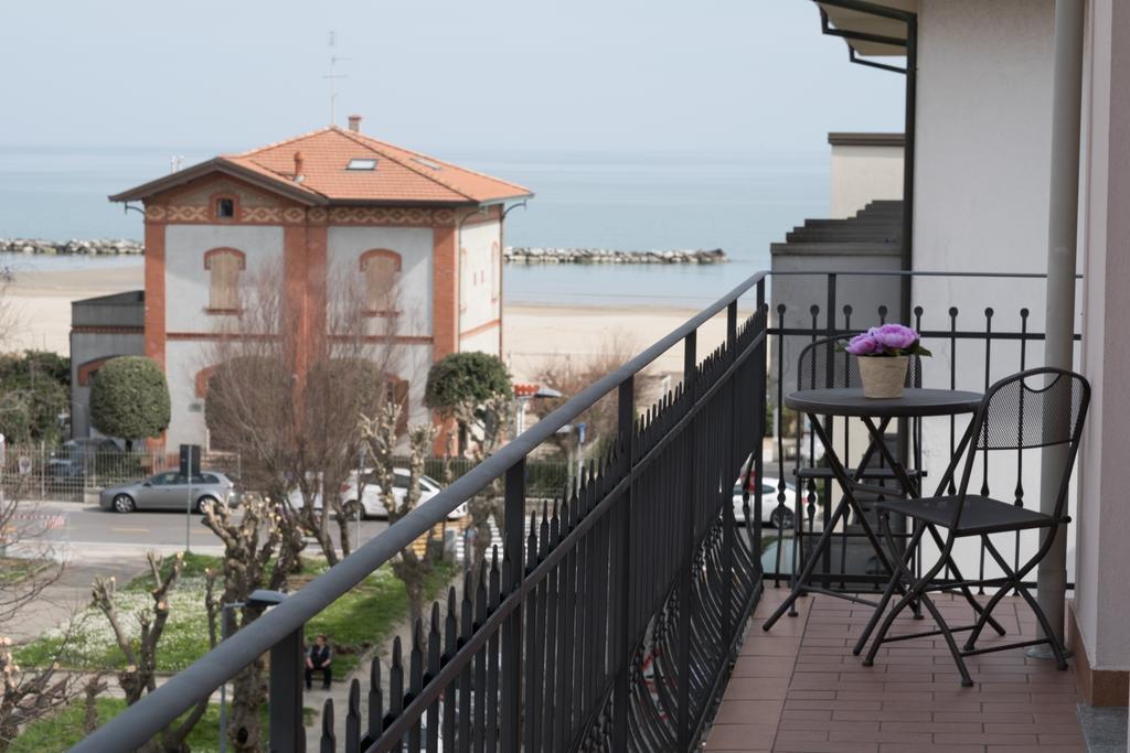 Residence Tre Trilo&Suites Rimini Exterior foto
