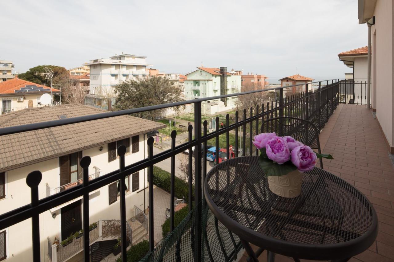 Residence Tre Trilo&Suites Rimini Exterior foto